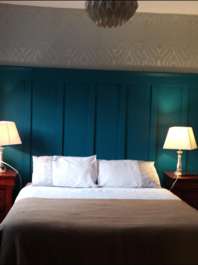 롱퍼드 Westhouse Cafe N39 E0A6 B&B 외부 사진