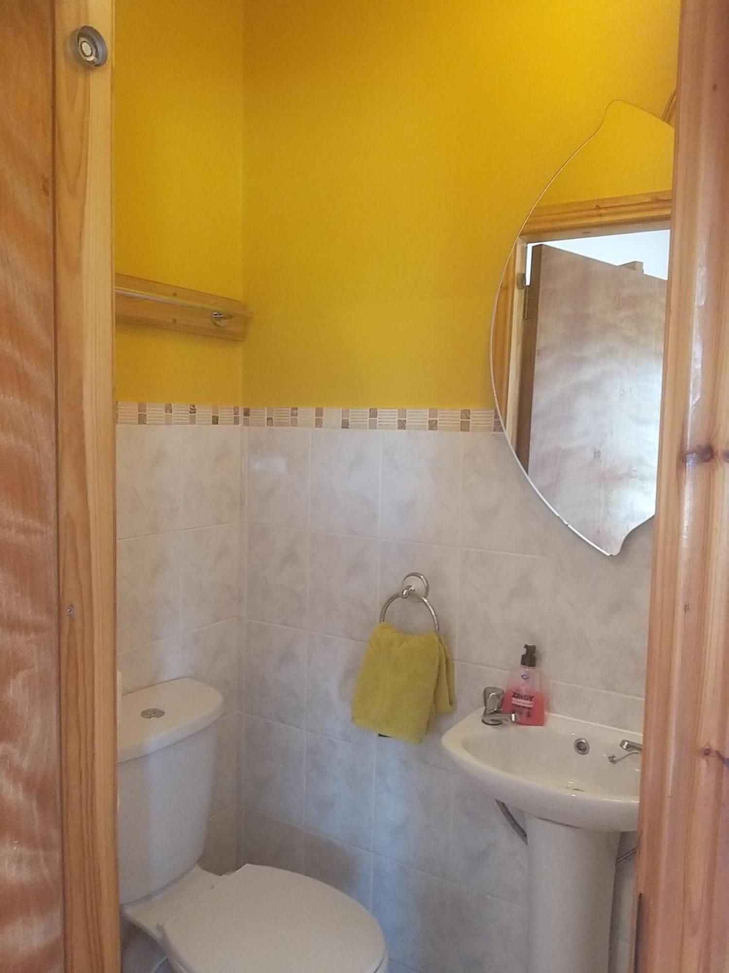 롱퍼드 Westhouse Cafe N39 E0A6 B&B 객실 사진